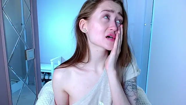 millllina online show from February 18, 2025, 2:49 pm