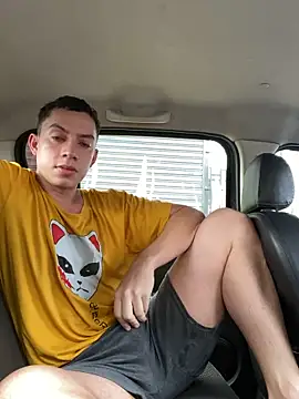 davinalhot online show from April 10, 2026, 8:46 pm