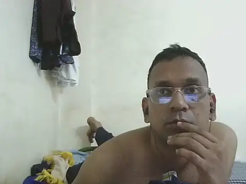 Snapshot of sam666143 chatting on October 24, 2025, 12:01 pm sam666143 online show from October 24, 2025, 12:01 pm