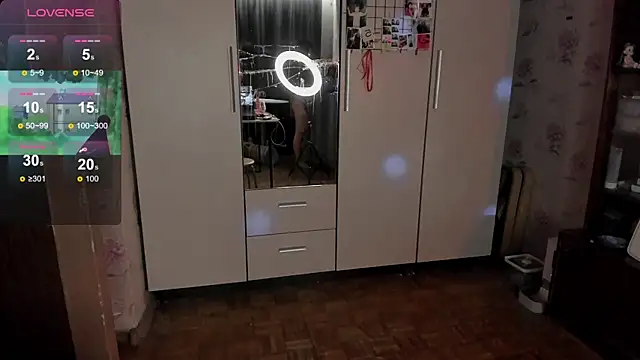 t0riayun0 online show from November 29, 2025, 12:57 am