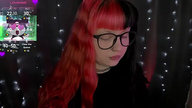 Snapshot of t0riayun0 chatting on February 9, 2026, 7:40 pm t0riayun0 online show from February 9, 2026, 7:40 pm