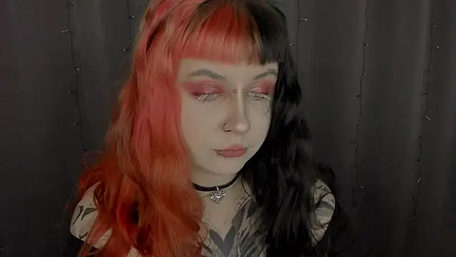 Snapshot of t0riayun0 chatting on February 20, 2026, 10:05 am t0riayun0 online show from February 20, 2026, 10:05 am