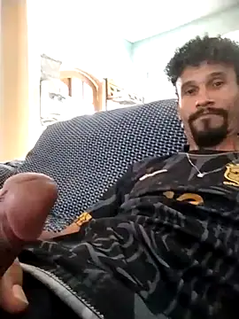 Snapshot of FestiveAdmirer chatting on March 17, 2026, 4:43 pm FestiveAdmirer online show from March 17, 2026, 4:43 pm