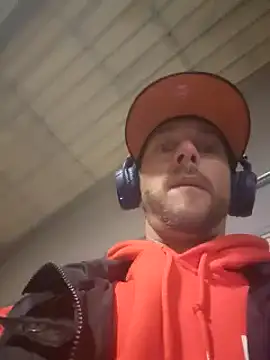 22sexytwin online show from January 8, 2025, 8:18 pm