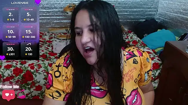 Snapshot of EMILY-NESSA chatting on November 11, 2025, 11:38 pm EMILY-NESSA online show from November 11, 2025, 11:38 pm