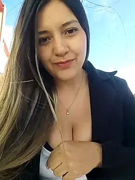 alana 69 online show from September 25, 2025, 7:39 pm