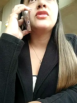 alana 69 online show from December 16, 2025, 8:36 pm