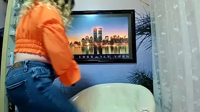 Mature4you44 online show from February 6, 2025, 10:04 am