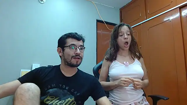 Snapshot of Isaandysex2428 chatting on February 21, 2025, 1:33 am Isaandysex2428 online show from February 21, 2025, 1:33 am