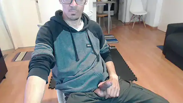 guachin hunk online show from September 27, 2025, 12:15 am