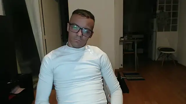 guachin hunk online show from April 10, 2026, 4:39 am