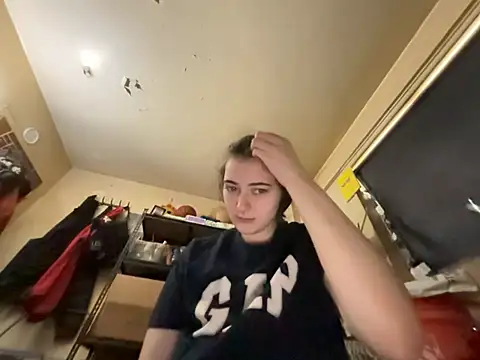Snowbunnycake 131 online show from June 3, 2026, 4:12 pm