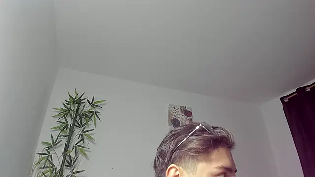 Snapshot of Giordano_Russo chatting on January 13, 2025, 9:20 pm Giordano Russo online show from January 13, 2025, 9:20 pm