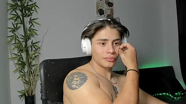 Snapshot of Giordano_Russo chatting on January 27, 2025, 5:25 am Giordano Russo online show from January 27, 2025, 5:25 am