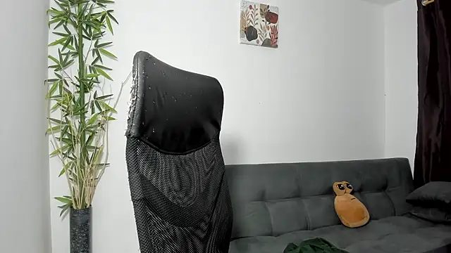 Snapshot of Giordano_Russo chatting on February 24, 2025, 9:31 pm Giordano Russo online show from February 24, 2025, 9:31 pm