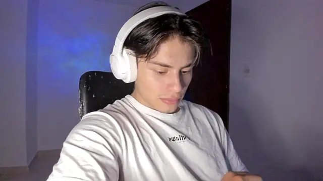 Snapshot of Giordano_Russo chatting on September 26, 2025, 2:48 am Giordano Russo online show from September 26, 2025, 2:48 am