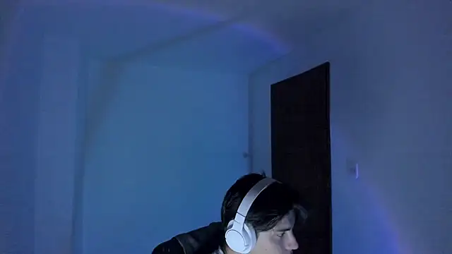 Snapshot of Giordano_Russo chatting on October 8, 2025, 10:40 pm Giordano Russo online show from October 8, 2025, 10:40 pm