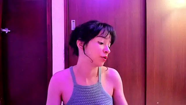 Snapshot of _Lunnaa_ chatting on March 2, 2025, 2:19 am  Lunnaa  online show from March 2, 2025, 2:19 am
