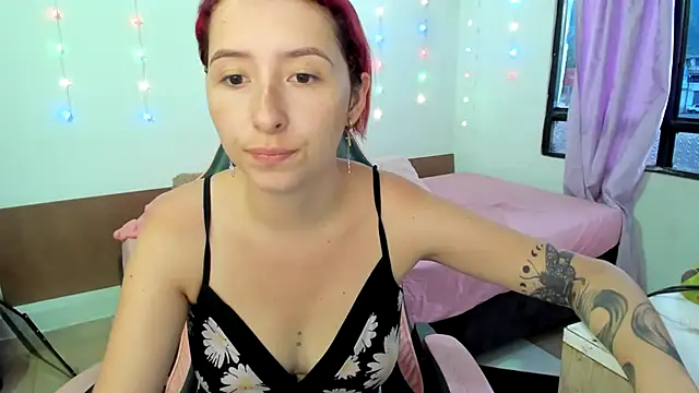 Snapshot of Ginger_Sweetty chatting on January 29, 2025, 11:14 pm Ginger Sweetty online show from January 29, 2025, 11:14 pm