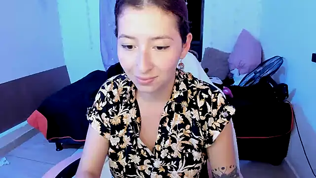 Snapshot of Ginger_Sweetty chatting on February 22, 2025, 11:46 pm Ginger Sweetty online show from February 22, 2025, 11:46 pm