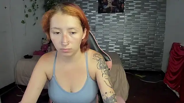 Snapshot of Ginger_Sweetty chatting on September 19, 2025, 12:56 am Ginger Sweetty online show from September 19, 2025, 12:56 am