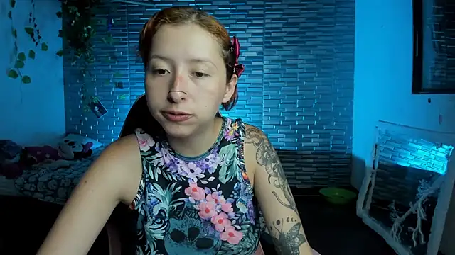 Snapshot of Ginger_Sweetty chatting on September 27, 2025, 11:43 pm Ginger Sweetty online show from September 27, 2025, 11:43 pm