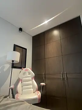 oriana zoeee online show from December 16, 2024, 11:18 pm