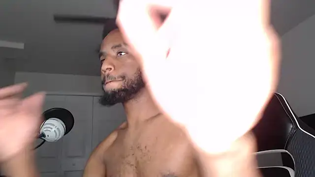 ChrisVacher online show from October 7, 2025, 12:30 am