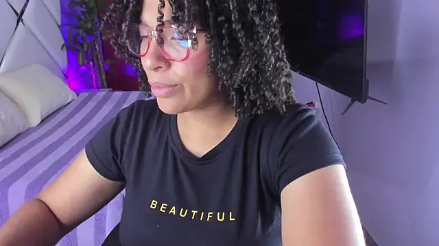 DannaBerry online show from September 16, 2025, 3:13 pm