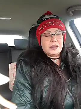 x  KHALEESI  x online show from December 30, 2024, 10:32 am