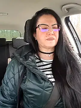 x  KHALEESI  x online show from February 24, 2026, 1:09 pm