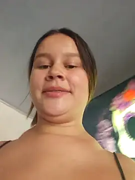 Snapshot of sweet_lucia chatting on October 12, 2025, 2:38 pm sweet lucia online show from October 12, 2025, 2:38 pm