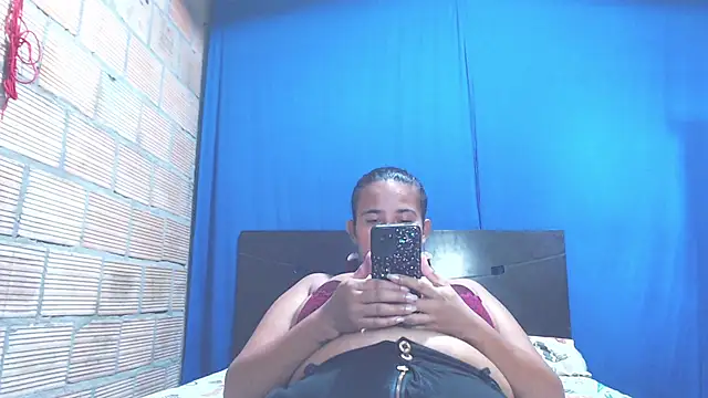 Snapshot of isabella_dirty69 chatting on March 12, 2025, 3:40 pm isabella dirty69 online show from March 12, 2025, 3:40 pm