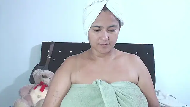 Snapshot of isabella_dirty69 chatting on April 7, 2026, 5:35 pm isabella dirty69 online show from April 7, 2026, 5:35 pm