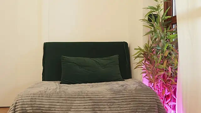 Luna Riva online show from November 6, 2025, 10:16 am