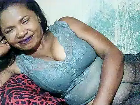 Snapshot of Hyncam chatting on December 26, 2024, 2:05 pm Hyncam online show from December 26, 2024, 2:05 pm