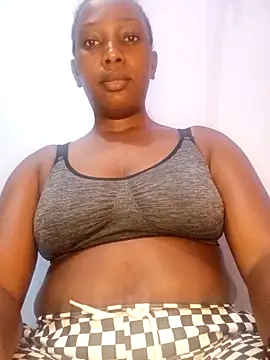 queennisha2 online show from February 16, 2026, 2:02 pm