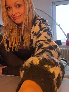 Lisavontease online show from February 22, 2026, 2:26 pm