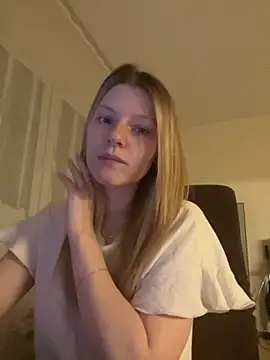 MaryHiggins online show from November 2, 2025, 4:09 pm