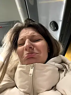 MaryHiggins online show from December 1, 2025, 4:12 pm