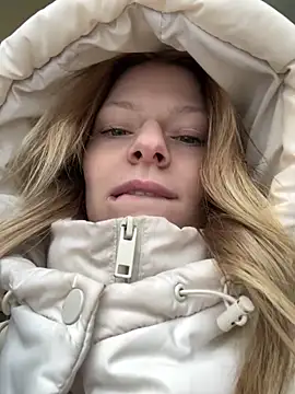 MaryHiggins online show from February 4, 2026, 1:17 pm