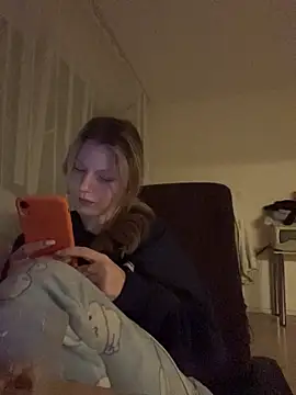 Snapshot of MaryHiggins chatting on March 11, 2026, 12:38 am MaryHiggins online show from March 11, 2026, 12:38 am