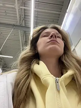 Snapshot of MaryHiggins chatting on March 17, 2026, 9:12 am MaryHiggins online show from March 17, 2026, 9:12 am