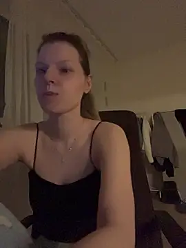 Snapshot of MaryHiggins chatting on March 22, 2026, 9:29 pm MaryHiggins online show from March 22, 2026, 9:29 pm