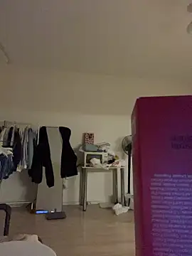 Snapshot of MaryHiggins chatting on March 25, 2026, 7:31 pm MaryHiggins online show from March 25, 2026, 7:31 pm