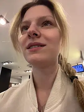 Snapshot of MaryHiggins chatting on March 29, 2026, 1:33 pm MaryHiggins online show from March 29, 2026, 1:33 pm