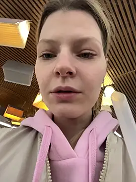 Snapshot of MaryHiggins chatting on April 3, 2026, 9:18 am MaryHiggins online show from April 3, 2026, 9:18 am