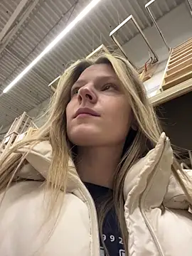 Snapshot of MaryHiggins chatting on April 7, 2026, 1:22 pm MaryHiggins online show from April 7, 2026, 1:22 pm