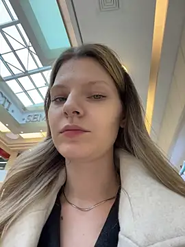 Snapshot of MaryHiggins chatting on April 15, 2026, 12:23 pm MaryHiggins online show from April 15, 2026, 12:23 pm