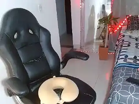 Ariana girlhots online show from March 13, 2025, 3:11 am